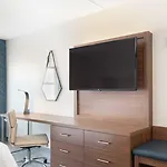 Holiday Inn Express & Suites Boston - Cambridge By Ihg