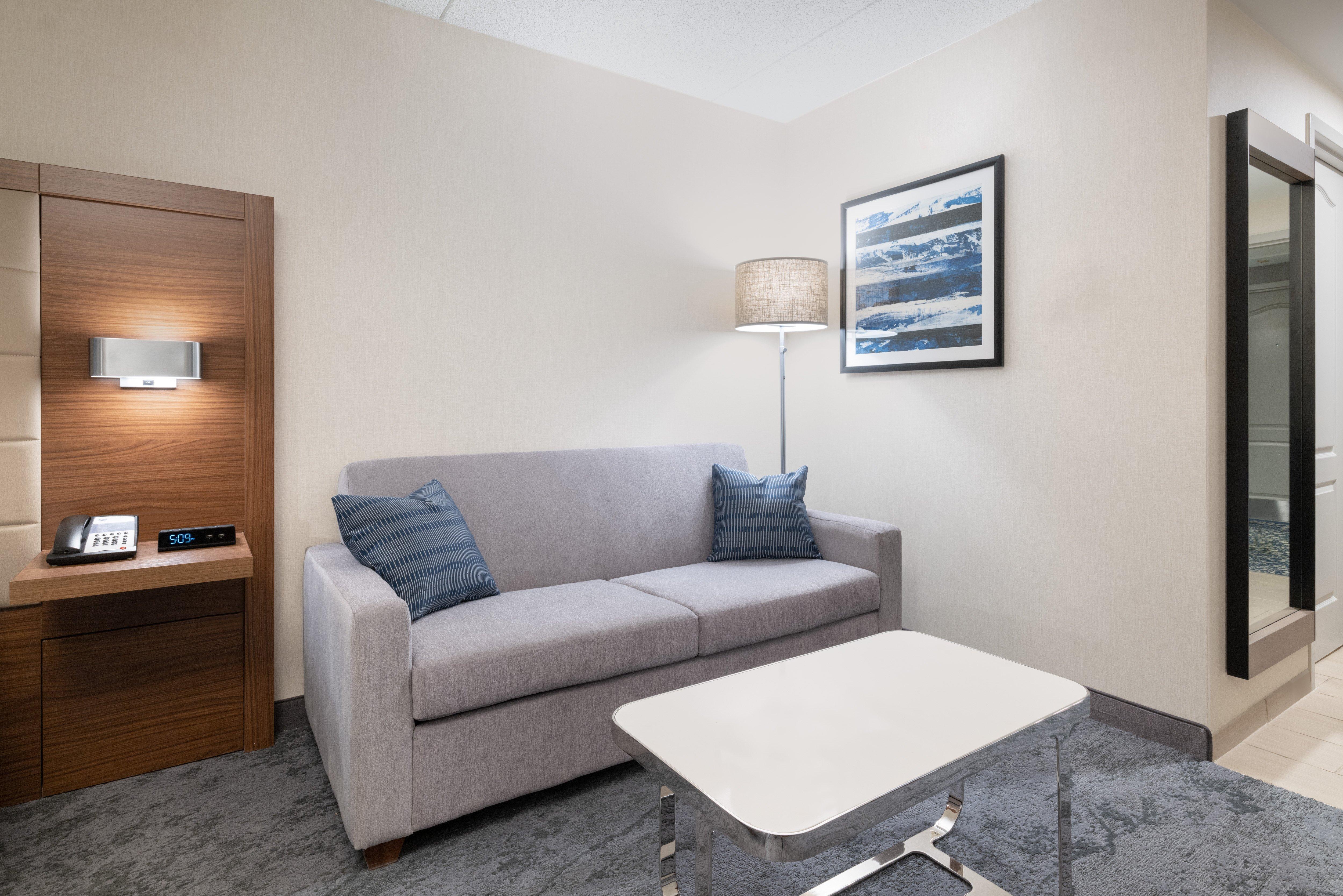 Express & Boston - By Ihg Cambridge