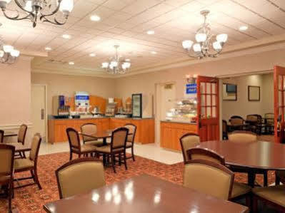 Express & Boston - By Ihg Cambridge