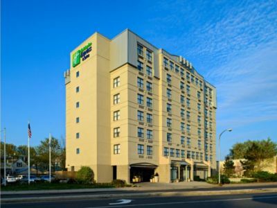 Express & Boston - By Ihg Cambridge