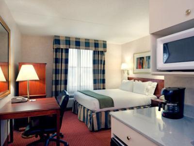 Express & Boston - By Ihg