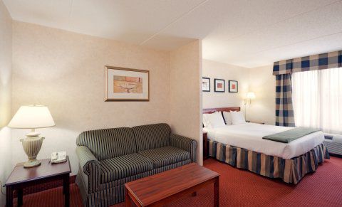 Express & Boston - By Ihg Hotel